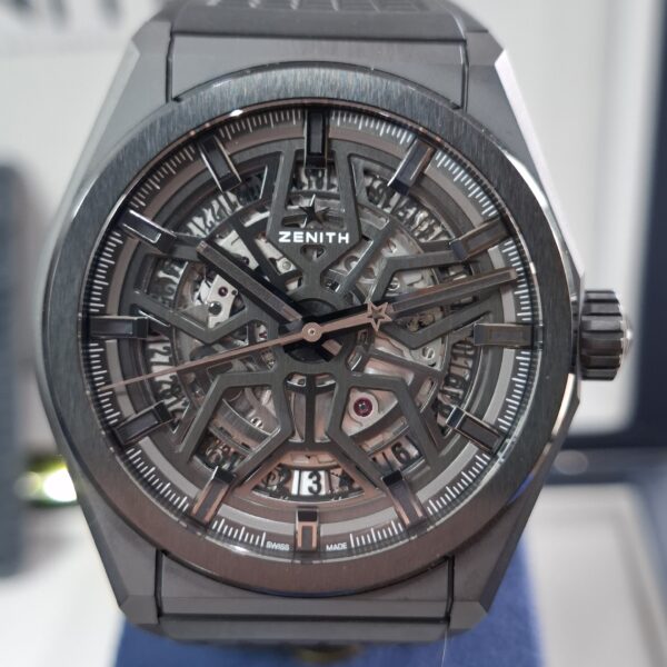 (2022) Zenith Defy Classic 41mm 49.9000.670/77.R782 
2 Year Warranty