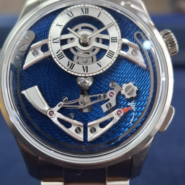 (2025) Christopher Ward C1 Bel Canto Classic 41mm
2 Year Warranty